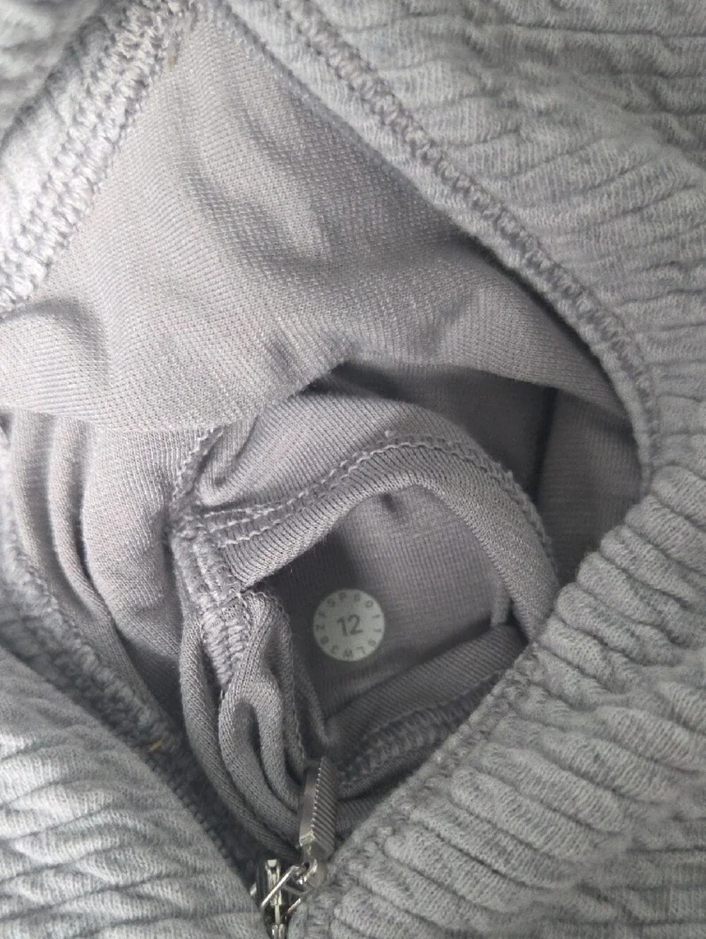Lululemon Light Gray Women’s Zip-Up Jacket Size 12 - Picture 5 of 7